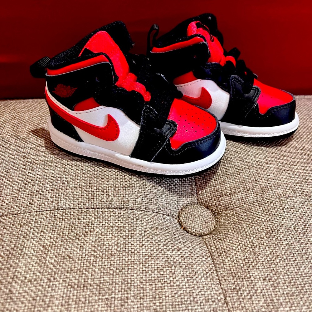 Nike Air Jordan 1 Mid
